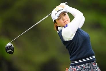 山内日菜子のインスタグラム：「． 静ヒルズは難しい… 罠にはまりまくりでした。 いつか攻略したい！！ 最近はドライバーかいい感じです🙆🏻‍♀️✨ #Taylormade #M3 #M4 #newbalance #newbalancegolf そして彩乃さん優勝おめでとうございます🎊  2週連続同期の優勝を見ることが出来て嬉しいです😍」