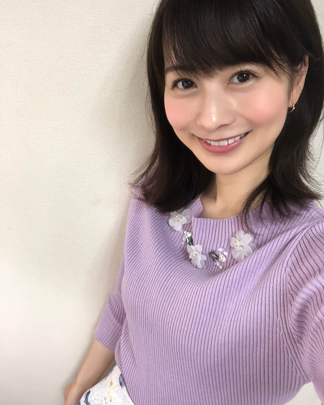 高見侑里さんのインスタグラム写真 - (高見侑里Instagram)「◡̈♥︎ 今朝の#めざましどようび の衣装は トップス＆スカート…#BERADIANCE ピアス…#VAvendomeaoyama でした👗 今朝も番組をご覧くださった皆さん、ありがとうございます♡」5月12日 9時24分 - yuri_takami_official