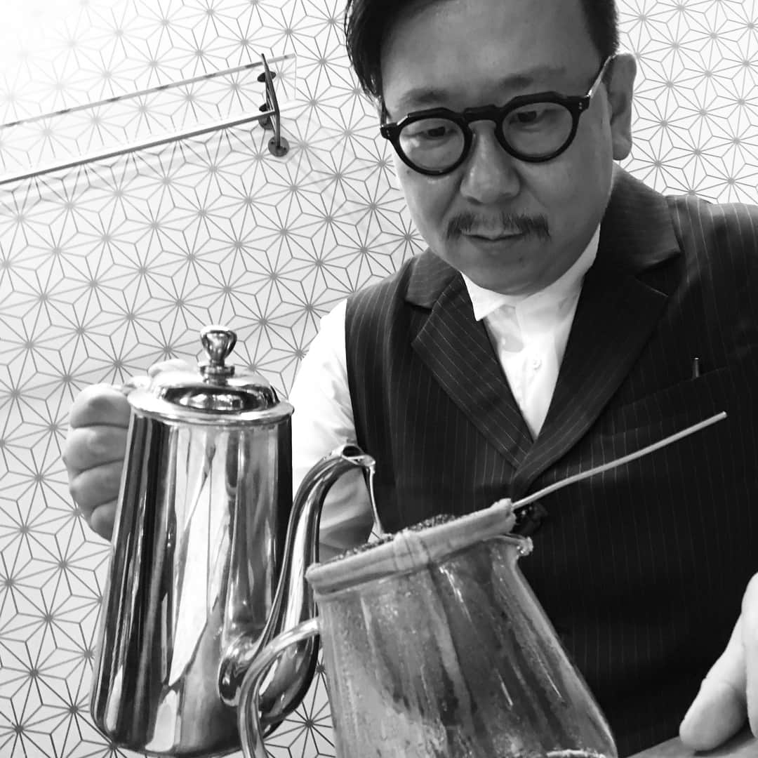 SHIGEOさんのインスタグラム写真 - (SHIGEOInstagram)「久々にスケボーキングの相方シュン様に会いに。コーヒーメチャ美味しかったっす。アザっすアニキ(^^) #SBK #スケボーキング」5月12日 22時31分 - shigeojd