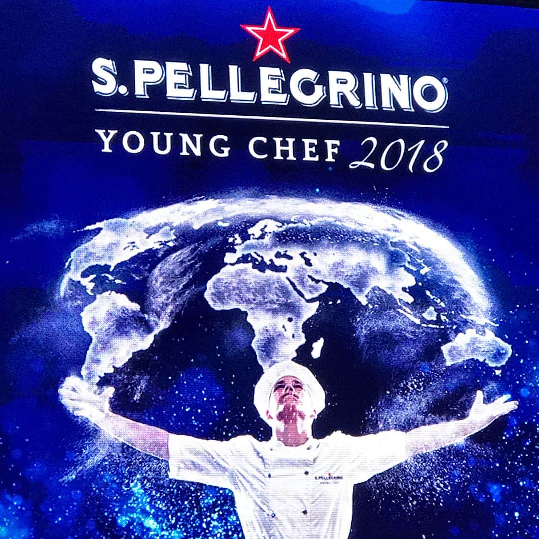 干場義雅さんのインスタグラム写真 - (干場義雅Instagram)「世界中の30歳以下の若手料理人の世界一を決める国際的な料理コンクール「サンペレグリノ ヤングシェフ2018」を取材しにミラノに来ております。世界の3000人以上の中から、たった21人の一人に選ばれた日本人シェフ、藤尾康浩（ふじおやすひろ）さんを応援しに来ました。頑張って〜！ #SPYoungchef  #サンペレグリノ  #milano  #bvlgari  #bvlgariilristorante  #藤尾康浩  #yasuhirofujio #lucafuntin @luca.fantin  #milano  #ヤングシェフ  #ヤングシェフ2018  #世界ベストレストラン50  #アジアベストレストラン50  #ガストロノミー #干場義雅  #FORZASTYLE #yoshimasahoshiba #fashion #coordinate #code #style #mensfashion #mensstyle #エロサバ #ootd #instagood」5月12日 22時31分 - yoshimasa_hoshiba