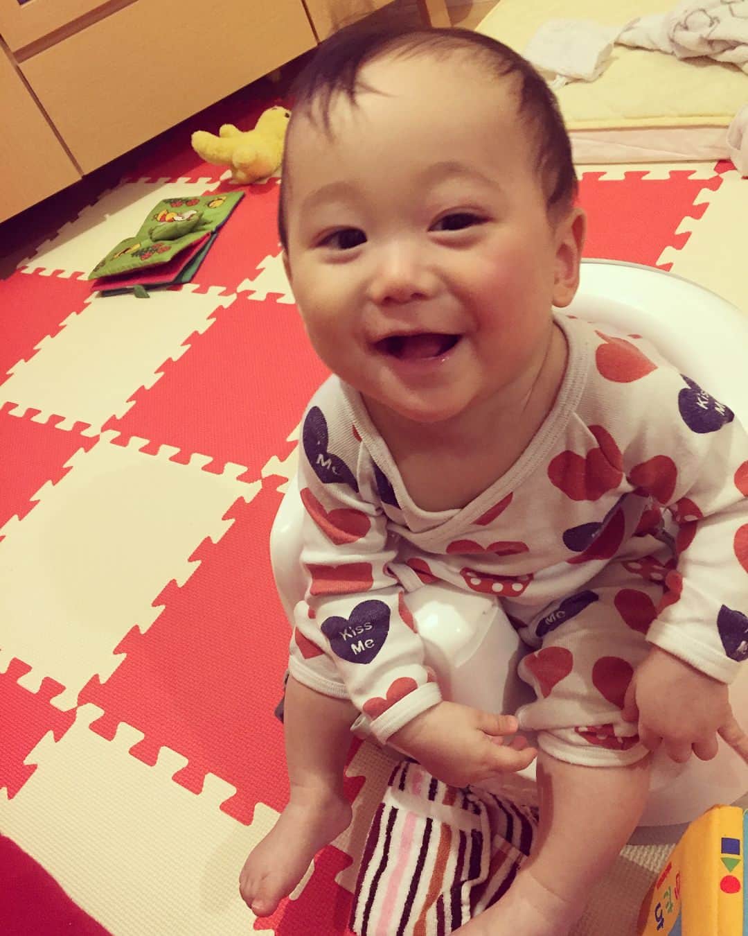 下田美咲さんのインスタグラム写真 - (下田美咲Instagram)「ただただ可愛い。 ずっと育てていたくて切ない！  #赤ちゃん #息子 #baby #生後8ヶ月 #男の子」5月13日 1時17分 - shimodamisaki815