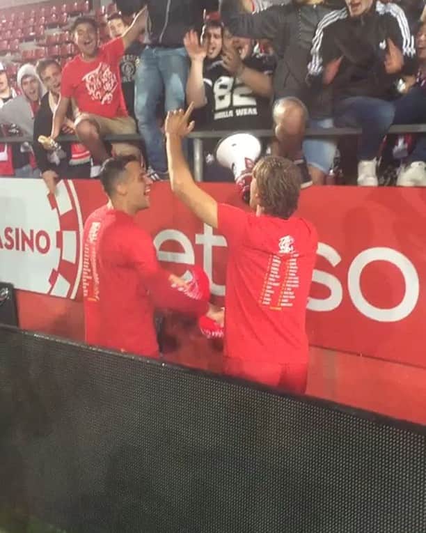 マルク・ムニエッサのインスタグラム：「Gràcies afició i @joventgironi per tot el suport durant tota la temporada. L’any vinent més i millor!!! 🔴⚪️💪🏼👏🏼 @granell6  @eloiamagat」