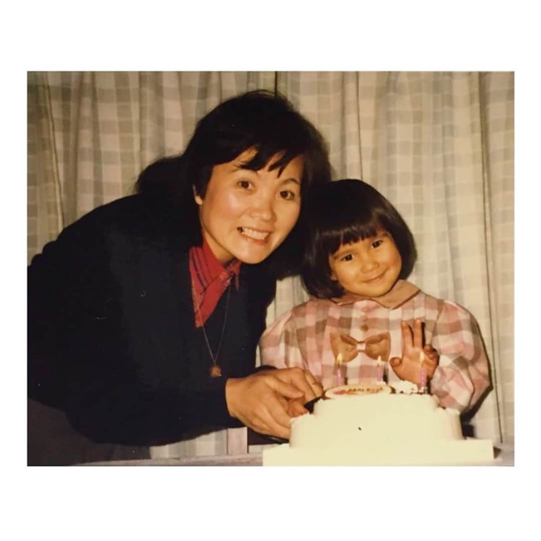 MALIAさんのインスタグラム写真 - (MALIAInstagram)「Happy Mother’s Day❤️ . 生まれた時から反抗期な娘。 と、言われ35年。（笑） 私が母になって、16年が経ちます。 . 反抗期が長い私でしたが、 そんな中にも尊敬できるところや、 反面教師的な部分でみてきたところ、 ママが私のママでいてくれたから 私が子供達に出来たことが、 たくさんあります。❤️ . #母の日おめでとう❤️ #いつもありがとう❤️」5月13日 9時32分 - maliarehman