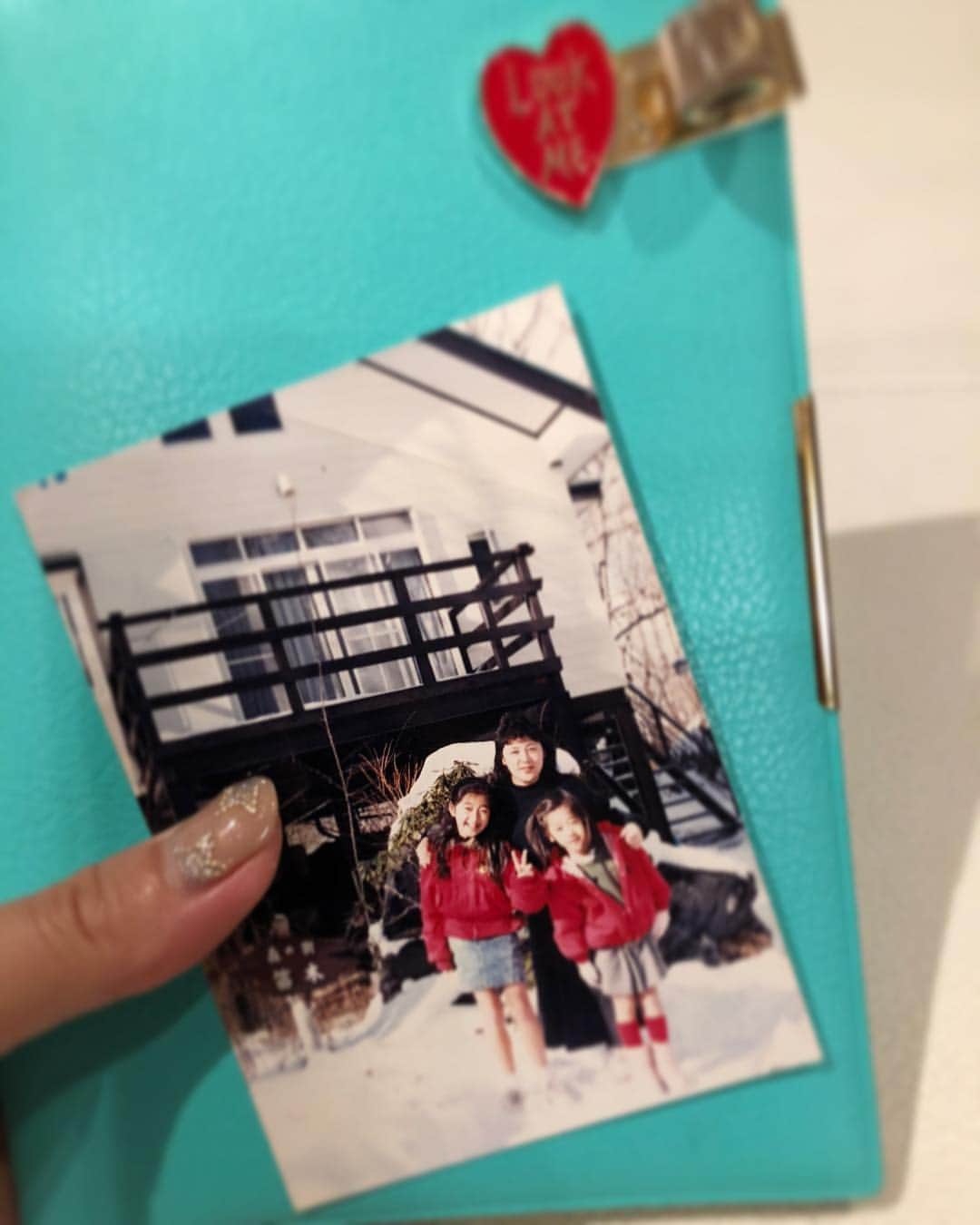 笛木優子のインスタグラム：「Mothers day👩‍👧‍👧 世界中のお母さんたち いつもありがとう🌹 #mothersday #母の日」