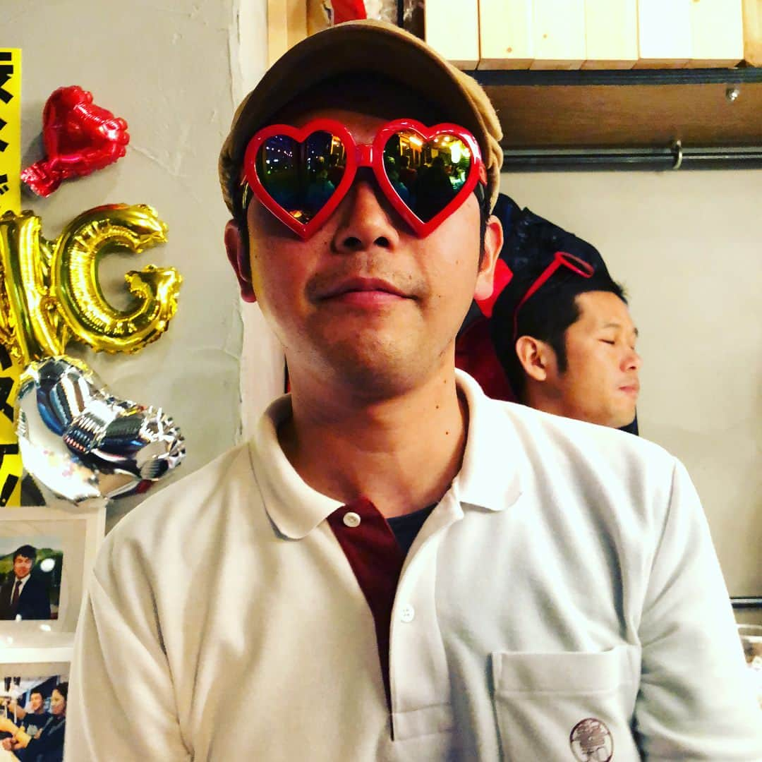 FAR YEAST BREWINGさんのインスタグラム写真 - (FAR YEAST BREWINGInstagram)「2018.05.13 . 本日は我らが代表 山田司朗 @y46 のおめでたいパーティ💑💘㊗️ . 乾杯はもちろんFar Yeastのビールで🍻 . お祝いに駆けつけていただいた皆さま、ありがとうございます!! . . 🍺 KAGUA Rouge 🍺 KAGUA Blanc 🍺 KAGUA Saison 🍺 東京IPA . . #faryeast #faryeastbrewing #ファーイースト #ファーイーストブルーイング #山梨 #小菅村 #源流醸造所 #クラフトビール #craftbeer #craftbeerlover #craftbeerporn #ビール #beer #instabeer #日めくりカレンダー #毎日更新 #しろうさん #結婚 #おめでとう #ウェディング #パーティ #wedding #factory #faryeastcraftbeerandbao #bao #渋谷 #shibuya」5月13日 20時36分 - faryeastbrewing