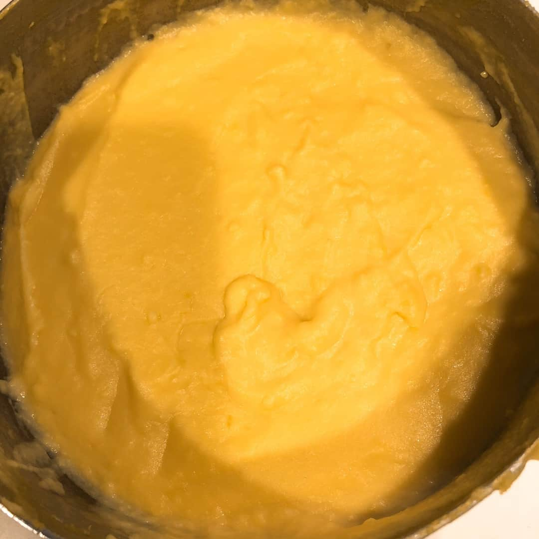 沖田杏梨さんのインスタグラム写真 - (沖田杏梨Instagram)「I've made less sugar and butter custard cream. The recipe from gramma👵🏻 おばーさんから教わったレシピで甘さとバター控えめカスタード作りましたよー💛 #custard #custardcream #lesssugar #lessbutter #anriokita #handmade」5月13日 17時43分 - anri_okita