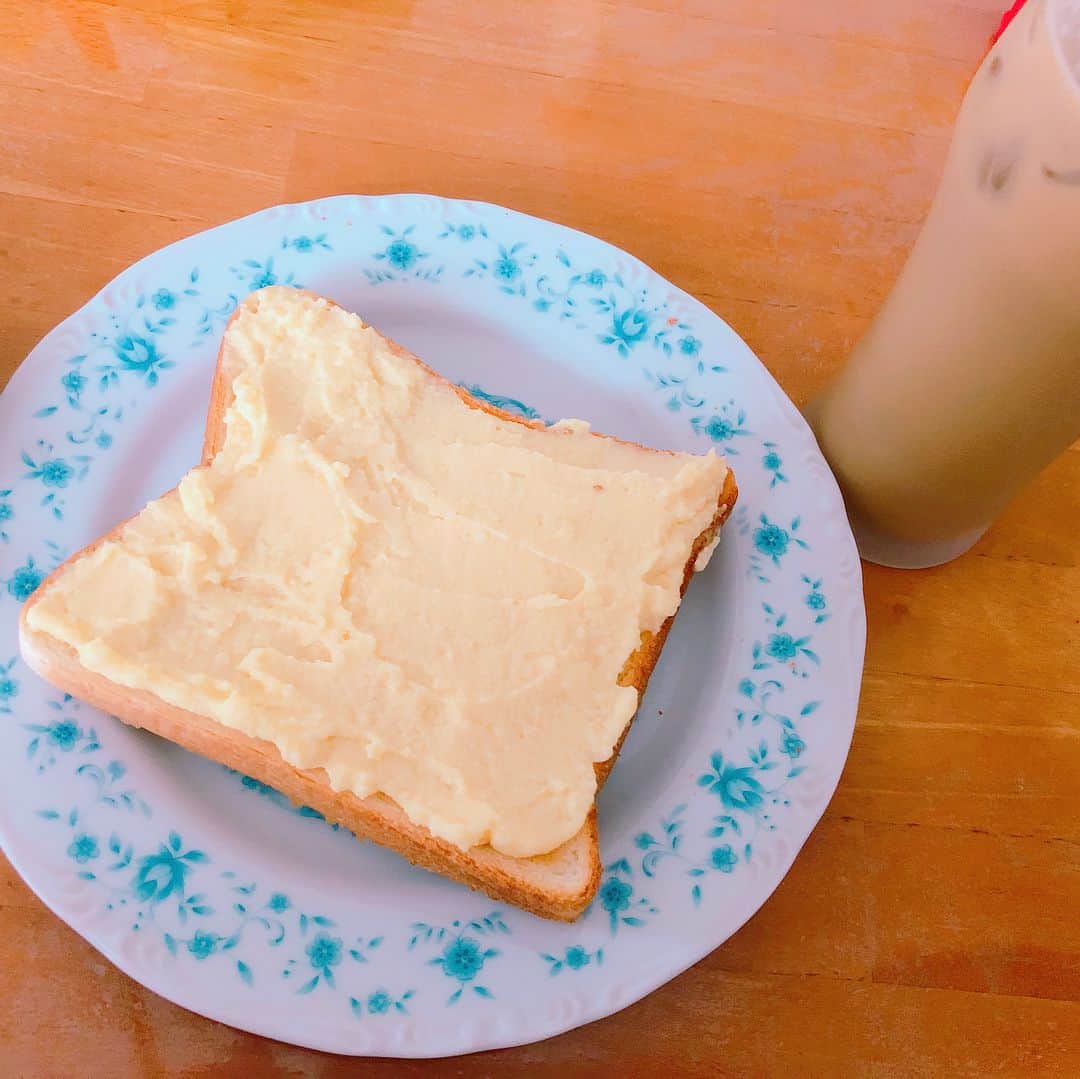 沖田杏梨さんのインスタグラム写真 - (沖田杏梨Instagram)「I've made less sugar and butter custard cream. The recipe from gramma👵🏻 おばーさんから教わったレシピで甘さとバター控えめカスタード作りましたよー💛 #custard #custardcream #lesssugar #lessbutter #anriokita #handmade」5月13日 17時43分 - anri_okita