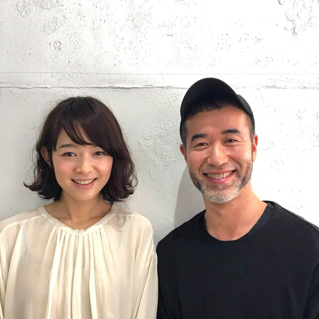 藤澤恵麻さんのインスタグラム写真 - (藤澤恵麻Instagram)「LEE6月号が発売になりました。 私はヘアカットの企画に出ています。 薫森正義さんにカットしていただき、大人っぽく女性らしい雰囲気にイメチェン。心も軽やかに撮影に臨みました。誌面にはアレンジも載っているので、是非お手に取ってご覧下さい。  #恵麻 #ema #LEE #ヘア #ヘアスタイル #ヘアカット #ヘアアレンジ #ボブ #ボブアレンジ #ボブヘアー #Rougy #薫森さん」5月13日 18時44分 - ema_fujisawa_official