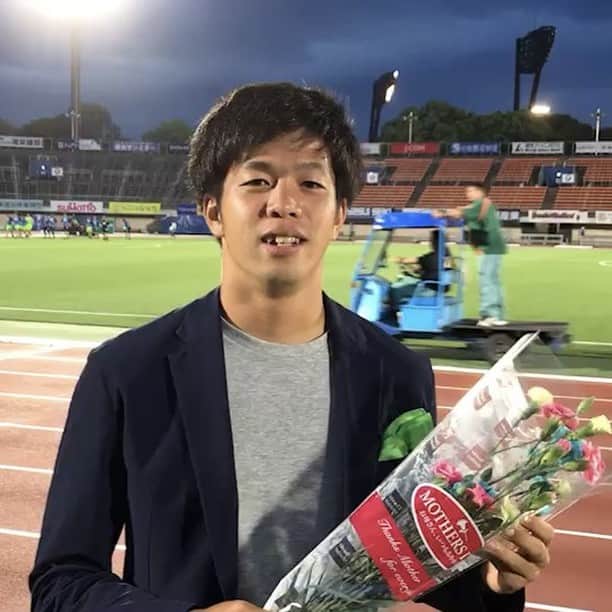 BELLMARE_styleのインスタグラム：「今日は「母の日」👩🏻🧑🏻👱🏻‍♀️👵🏻ということで坂選手からお母さんの皆様へメッセージ💚💙 #bellmare #母の日 #たのしめてるか #湘南ベルマーレ #湘南 #ベルマーレ #ALIVE #お母さんいつもありがとう」