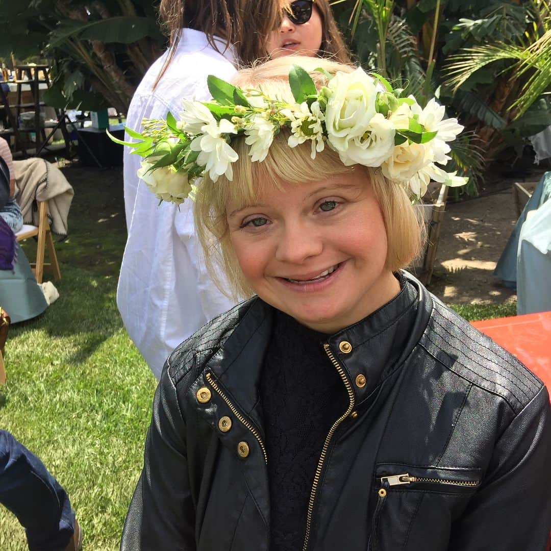 ローレン・ポッターのインスタグラム：「Happy Mother’s Day to all the beautiful moms! My mom and I celebrated at the @bestbuddies brunch yesterday!」