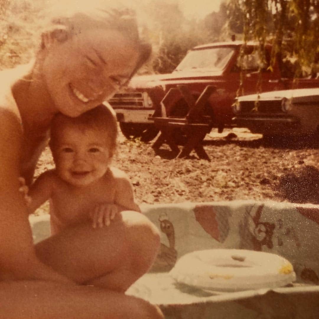 マリサ・ミラーのインスタグラム：「Happy Mothers Day to my amazing Mama!! She is the heart beat of our family. Always a smiling ray of sunshine, and so unconditionally loving and supportive. I’m beyond blessed to have had this incredible woman in my life from the start. 😍💗」