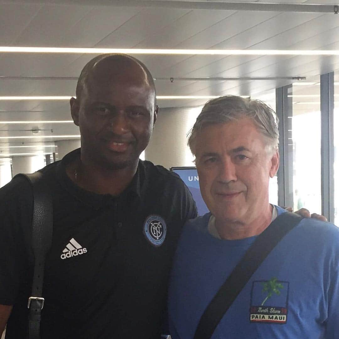 パトリック・ヴィエラのインスタグラム：「Great running into one of the top managers in football @mrancelotti」