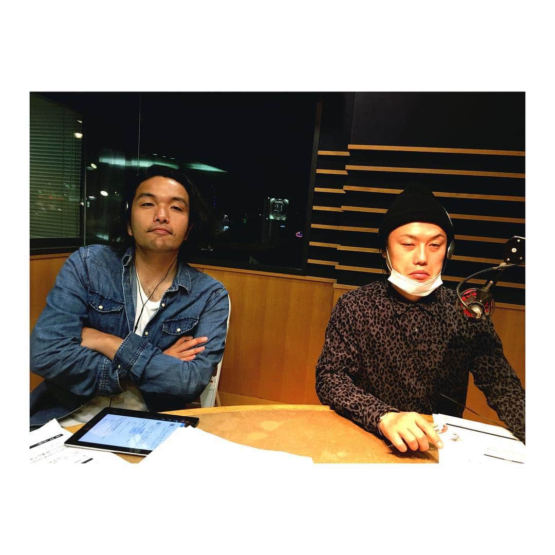 DJ みぃのインスタグラム：「恋トーク盛り上がりすぎてエンディングまで弾丸トークだった今夜のらじこー😂いくつになっても恋バナはみんな好きですね💓そして！いよいよ今週末19日（土）関西国際空港で見取り図先生、学天即先生と一緒に公開収録を行います！時間は14時40分頃〜15時20分頃まで！関空旅博2018 南広場特設ステージです！是非遊びに来てください✨☺️ #らじこー #関空 #公開収録 #見取り図 #学天即 #みんな遊びに来てね #リリーさん今日だけこの顔にハマってるらしい」