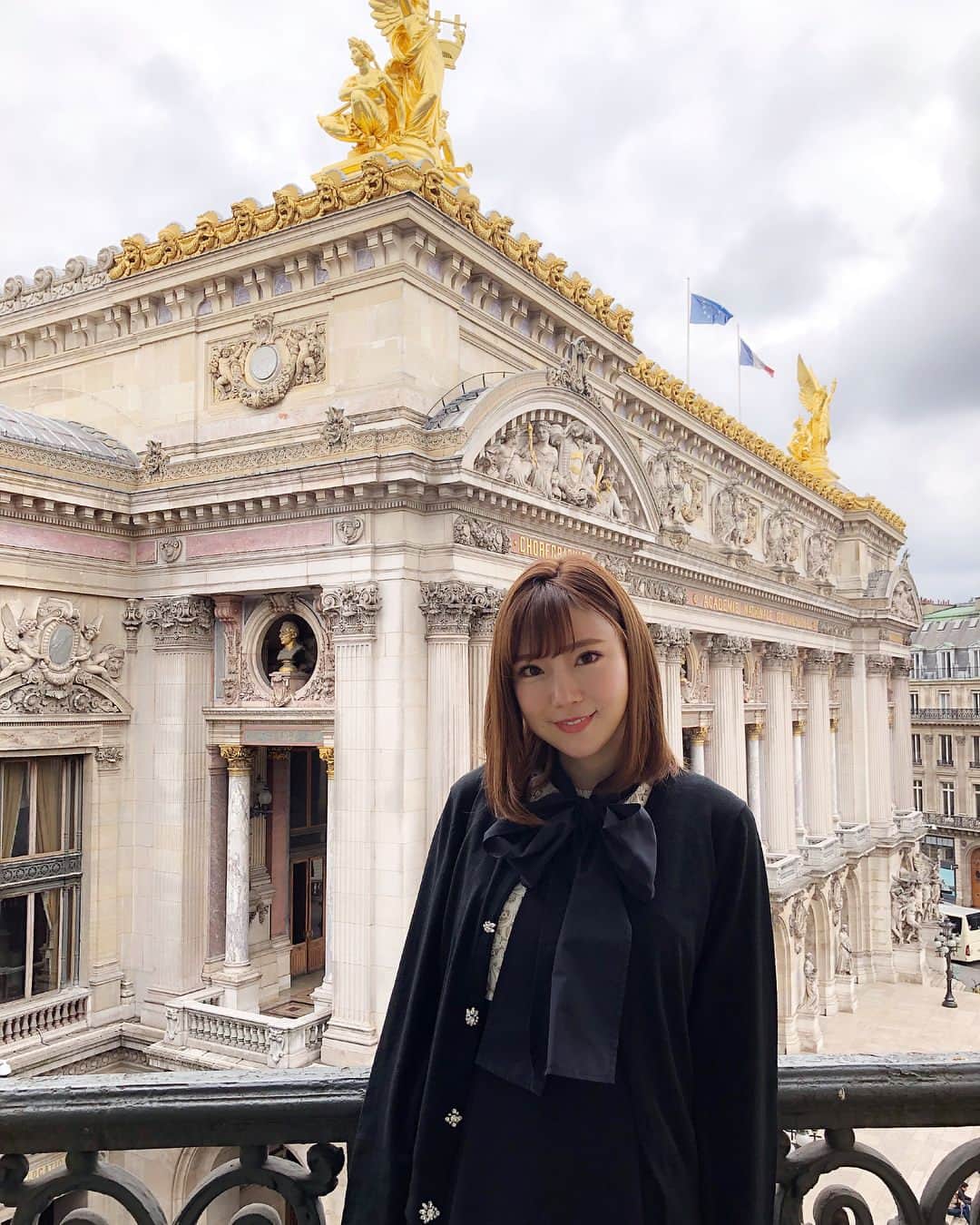 瑞咲まみのインスタグラム：「パリに居るよ〜🇫🇷 ． #パリ #オペラ座」