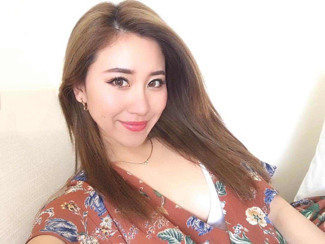 Ayaさんのインスタグラム写真 - (AyaInstagram)「@yagbeauty_official  梅田店で #ミルクピーリング してきた♡ 定期的にメンテナンス😘💕✨✨ . .  お気に入りの小ぶりピアス💓 @allforme_official  そろそろ夏服👗買いにいきたいなっ😊  最近全然いけてない…😢#osaka#clinic#smile#japanesegirl #selfie #YAGBEAUTY #ファビュラスピーリング #レーザートーニング #RRRマスクパック」5月14日 22時12分 - aya__fit