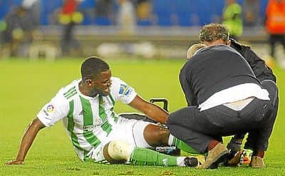 ジョエル・キャンベルのインスタグラム：「‪Ha sido un año difícil, de mucho dolor y sacrificio. Pero Dios es bueno y siempre me va mostrando el camino🙏🏿🙏🏿🙏🏿 Estoy sumamente orgulloso y feliz por formar parte de mi selección para el Mundial de Rusia 2018⚽️🇷🇺.. VAMOS SELE 🔵⚪️🔴⚪️🔵‬」