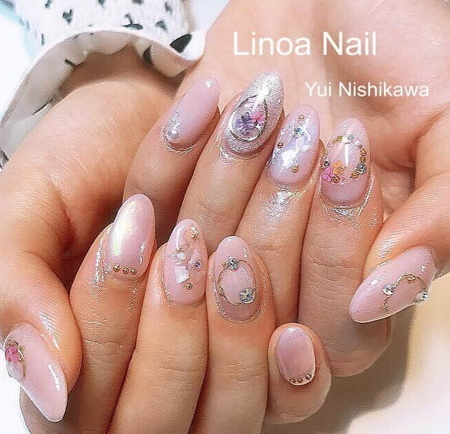 unopulir_kyobashi_officialのインスタグラム：「～Linoa Nail京橋店～  ピンクとワイヤーと押し花ネイル。 色々混ぜて、可愛らしい雰囲気♪\ ♪♪ /  担当:西川友惟 🌟ネイルデザインは @linoanail.kyobashiをご覧下さい♪ ・ ・  ヘアー同時にもできます💇✨・ ・  #パラジェル認定サロン#パラジェルインストラクター#unopulir#ウノプリール#大阪美容室#大阪ネイル#京橋#京橋ネイル#パラジェル#paragel#爪を削らない#爪に優しいジェル#ネイル#nail#シンプルネイル#大人ネイル#ナチュラルネイル#クリアネイル#美容#リノアネイル#linoanail#ワイヤーネイル#押し花ネイル#ピンクネイル#」