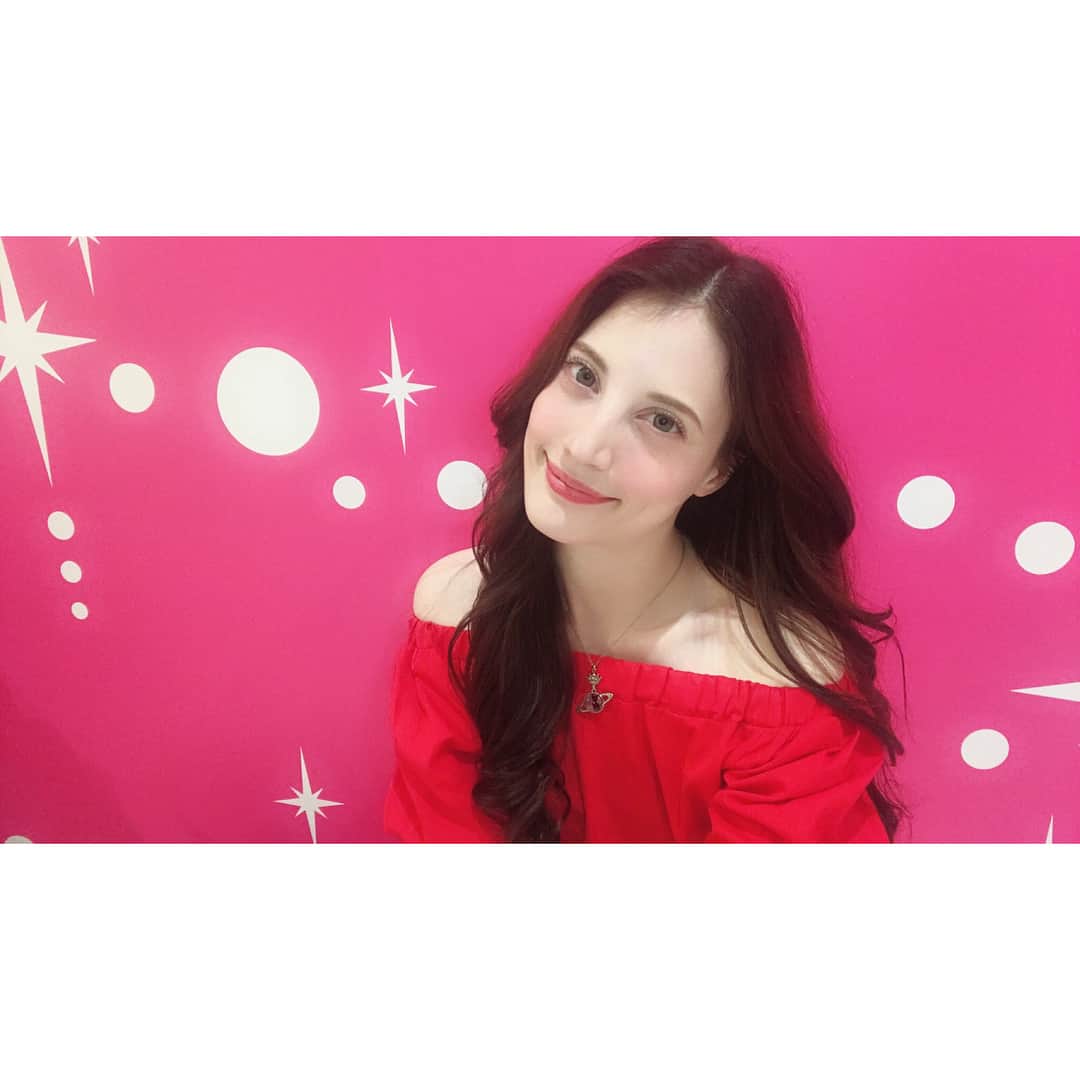 大濠ハンナさんのインスタグラム写真 - (大濠ハンナInstagram)「ポカポカ気持ち良くて日向ぼっこしたくなるやんか〜😽☀️🎵😸 #大濠ハンナ #hanna #ポカポカ #晴れ #happy #sleppy #smile #japan #pink」5月15日 12時30分 - hannaoohori