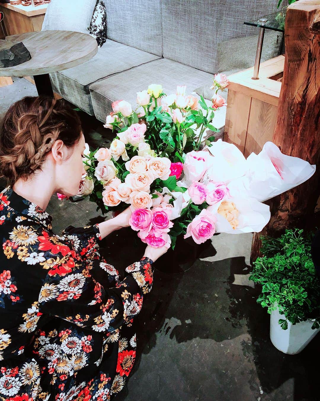 ダレノガレ明美さんのインスタグラム写真 - (ダレノガレ明美Instagram)「お花屋さんさん大好き☺️💐」5月15日 15時59分 - darenogare.akemi