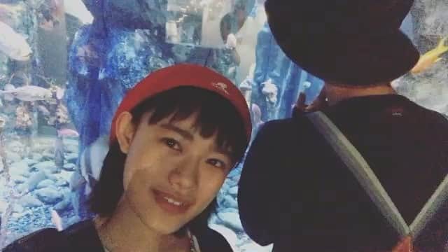TBS「花のち晴れ〜花男 Next Season〜」のインスタグラム：「今夜、ですよ。 みてね。みてくださいね。 動画は天馬くんとの思い出。 はじめて２人で水族館に行ってきました🐟 でも、天馬くんの服装、いつもとちょっとちがう。。 どうして？？？😳 #音グラム #花晴れ」