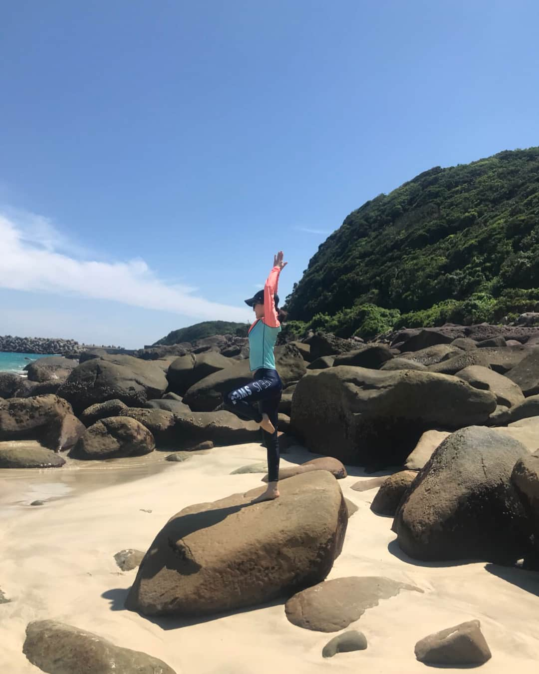 百田夏菜子さんのインスタグラム写真 - (百田夏菜子Instagram)「🌊！！ #種子島」6月14日 0時02分 - kanakomomota_official