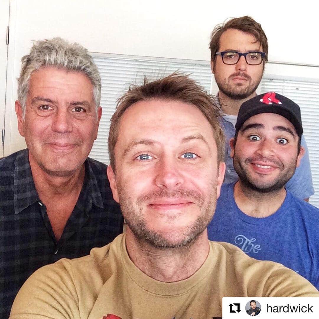 アシュレー・ジョンソンさんのインスタグラム写真 - (アシュレー・ジョンソンInstagram)「#Repost @hardwick ・・・ Anthony Bourdain was on the podcast a few years ago and was so open, warm, and hilarious. He was inspiring to me on so many levels, not the least of which was that he came out from under an intense drug haze and became successful by just being himself while following his curiosity and passions. I think a lot of us who have struggled with addiction, depression, anxiety—or any of the wide menu of mental health issues—looked up to Bourdain as our champion. The guy who beat it. And you know, maybe that’s not totally fair to put that on him because it isn’t a dragon you just slay once and you’re done. You wouldn’t exercise for a little while and go, “Ok done! I’m fit for life now!” It’s an ongoing process, and that’s okay, because everything needs maintenance. And why is it we put such emphasis on maintaining our cars, our careers, even our dumb fucking social media accounts and NOT our minds??? That other stuff is external. A distraction. It ultimately doesn’t matter. But WE matter. (and yes I see the irony of devaluing social media on social media—it does have positive uses, but it shouldn’t be more important than our health so maybe put that FIRST). Also, what happened with Bourdain does NOT take away from all of the amazing things he achieved and the issues he overcame while he was alive. Between what happened with Kate Spade just a few days ago or any of the 800,000 people worldwide who sadly take their own lives each year, it is important to remember that mental health issues are unbiased. It doesn’t matter how much you have or don’t have. It doesn’t matter what your race, cultural background, or religious beliefs are. It can affect anyone, anywhere, and does. I BEG YOU, if you feel like you’re trapped under the weight of your own brain DO NOT hesitate to get help. It isn’t embarrassing, it doesn’t mean you’re broken, and it doesn’t mean you’re weak. Everyone needs help sometimes and it is a strong move to ask for it. If anything, please let the big takeaway be that no matter where we are in life, we should seek help when we are feeling swallowed up. Take care of yourselves, everyone. The world is a better place with you in it」6月10日 5時32分 - ashleythejohnson
