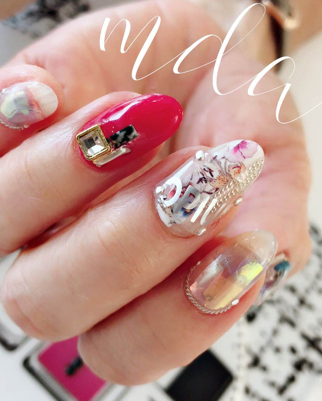 Mayu Ogawaさんのインスタグラム写真 - (Mayu OgawaInstagram)「#pvc #pvcネイル 💕 最新トレンド!!! on nails !!! - - - nail sticker ▶︎ @shanailpro  remix: / matte silver font  tropical flora pattern / flowers ・ #clear #mirrornails #クリアネイル #オーロラネイル #ミラーネイル #shanail #trina #nailparfaitgel  #presto #summernails  #mda #mdanail #nailstagram #nails #nailarts #gelnails #lovenails#kawaii #nailaddict #trend #fashion #おしゃれさん #お洒落じゃなきゃいや #トレンド感 #最先端 #socool」6月10日 9時12分 - m_d_a