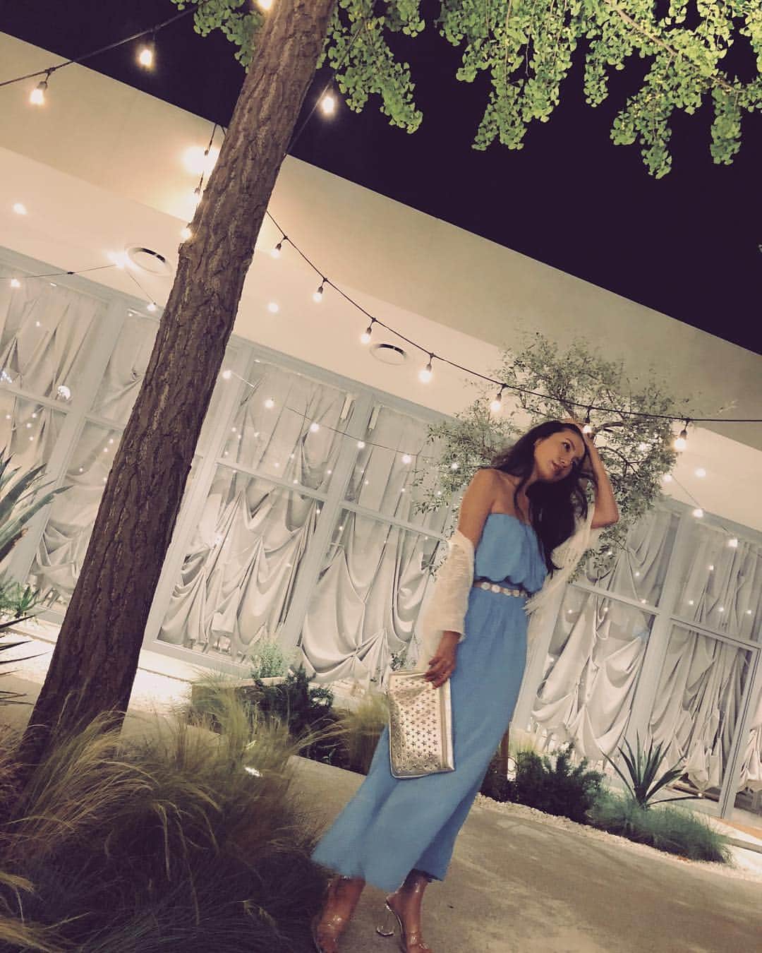 吉田愛璃のインスタグラム：「大好きな @arika_imura のwedding party💍🏝dress codeはくすみブルー🐚Hawaiiでみつけた #angelsbytheseahawaii のdressが亜里香の世界観にもピッタリでした♡ウエストのshellが可愛い☺️」