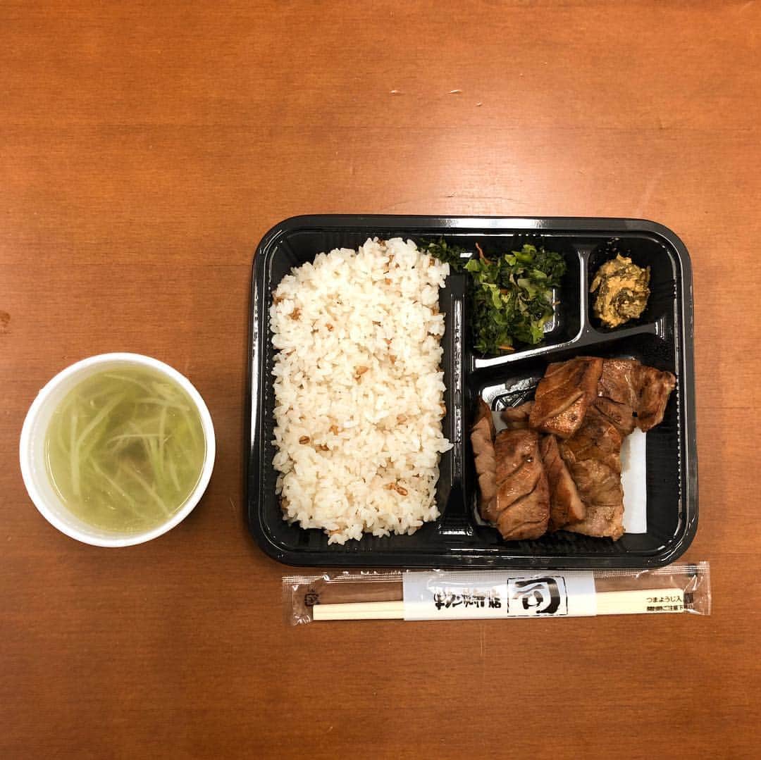 菊地哲さんのインスタグラム写真 - (菊地哲Instagram)「dressing room lunch.」6月10日 21時04分 - greatzupper