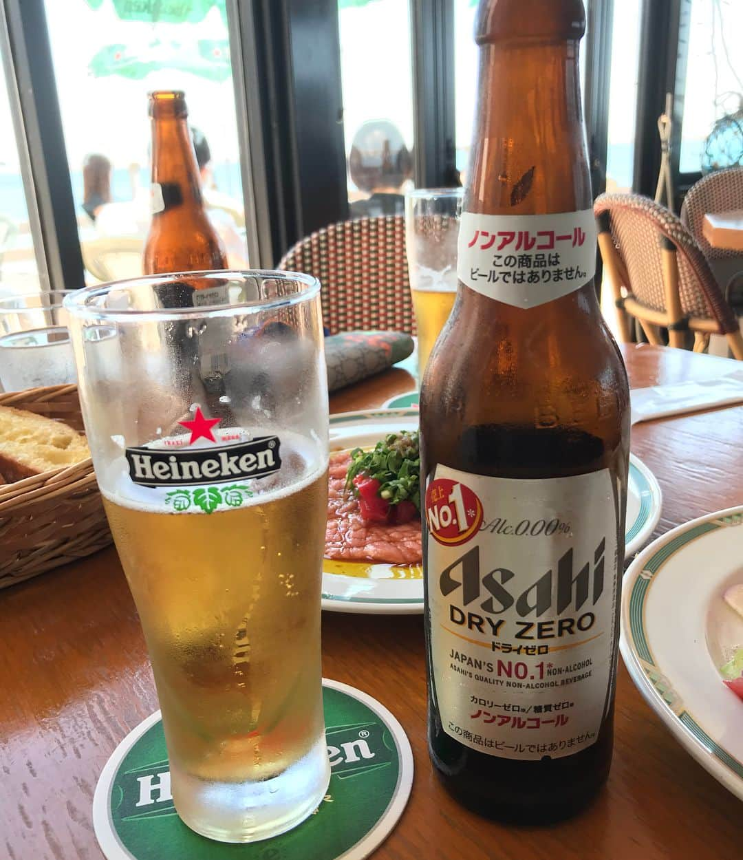 観月ありささんのインスタグラム写真 - (観月ありさInstagram)「ダイエット中の最近のマイブーム！ ノンアルコールビール！！！ 結構飲んだ気になって 満足感が得られるね😊✋️ #観月ありさ#ダイエット#ノンアルコールビール#禁酒」6月10日 14時21分 - alisa_mizuki