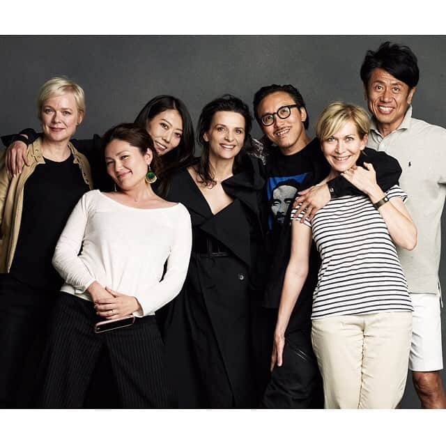 大園蓮珠のインスタグラム：「フランスを代表する大女優ジュリエットビノシュさんが映画「VISION」プロモーションで来日。 VOGUE taiwanの撮影をご一緒させていただきました！ その地位に驕らないすばらしいお人柄にとても感性の豊かな方。益々大ファンに😍  #ジュリエットビノシュ  #感謝感激  #voguetaiwan」