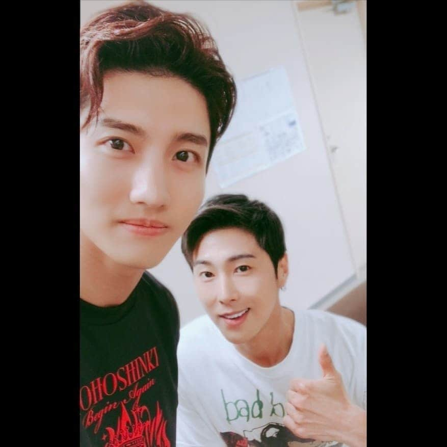 東方神起さんのインスタグラム写真 - (東方神起Instagram)「[📸: 동방신기 유노윤호 (ユノ)& 최강창민 (チャンミン)] "東方神起 LIVE TOUR ~Begin Again~ Special Edition in NISSAN STADIUM 을 무사히 마쳤습니다! 여러분의 열정 넘치는 응원과 사랑에 진심으로 감사 드리고, 언제나 초심을 잃지않는 동방신기가 되겠습니다. 앞으로도 언제나 동방신기와 함께 모든 순간 만들어가요❤~We Are T!" _ "東方神起 LIVE TOUR ~Begin Again~ Special Edition in NISSAN STADIUM、無事終わりました。熱情的な応援と愛を送ってくださったファンの皆さん、本当にありがとうございます。これからも初心を忘れずに頑張りますので皆さん東方神起と一緒にたくさんの思い出を作っていきましょう❤~We Are T!" _ #東方神起 #동방신기 #TVXQ! @tvxq.official #TOHOSHINKI #BeginAgain #SpecialEdition #NISSANSTADIUM」6月10日 23時35分 - tvxq.official