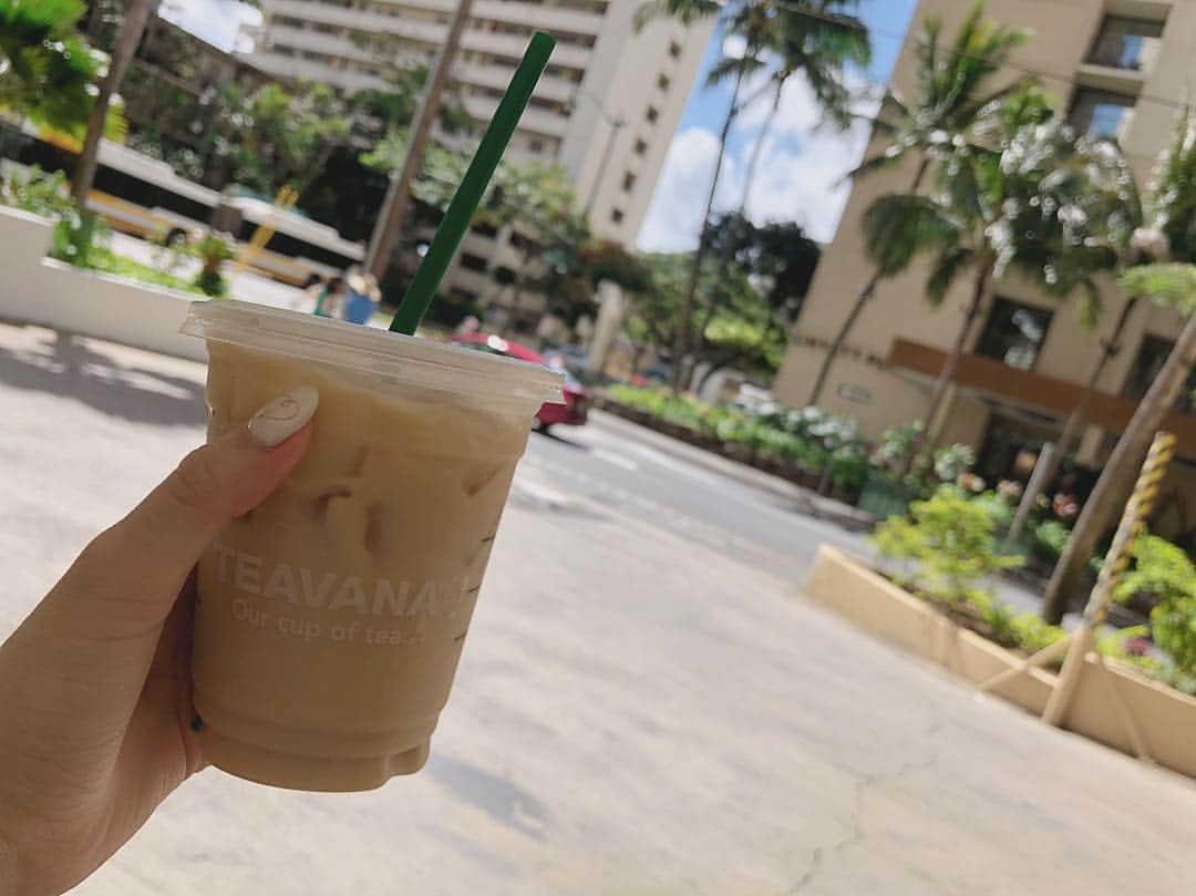濵松里緒菜のインスタグラム：「* * * バニララテかチャイティーラテ🙃 * * #starbucks #hawaii #cafe #ハワイ #カフェ」