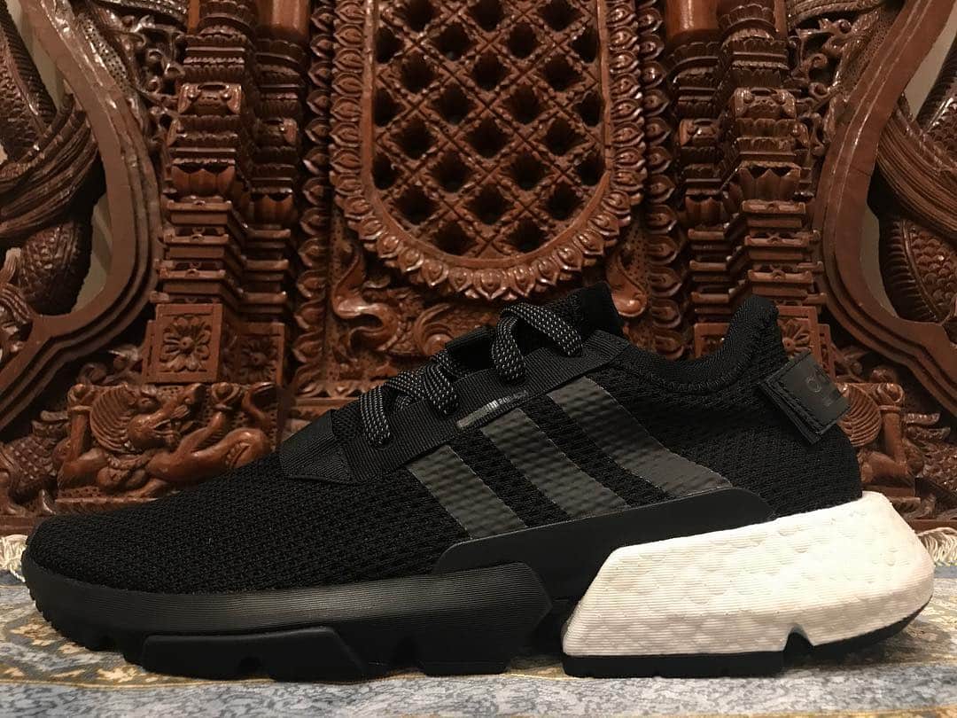 のインスタグラム：「adidasから新作到来 ありがとうございます💥 #PODSystem #adidasOriginals」