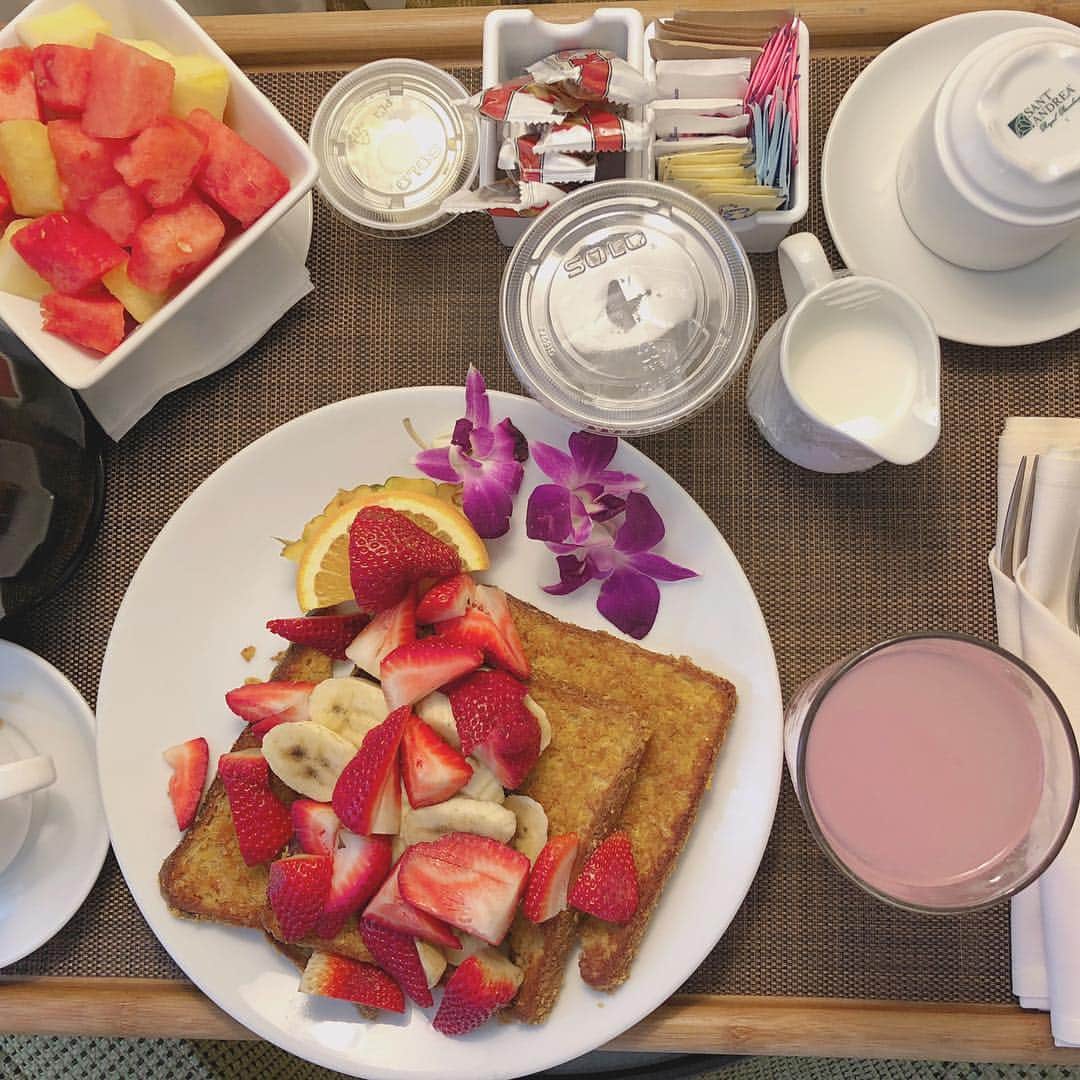 濵松里緒菜のインスタグラム：「* * * French toast😋 * * #frenchtoast #hawaii」