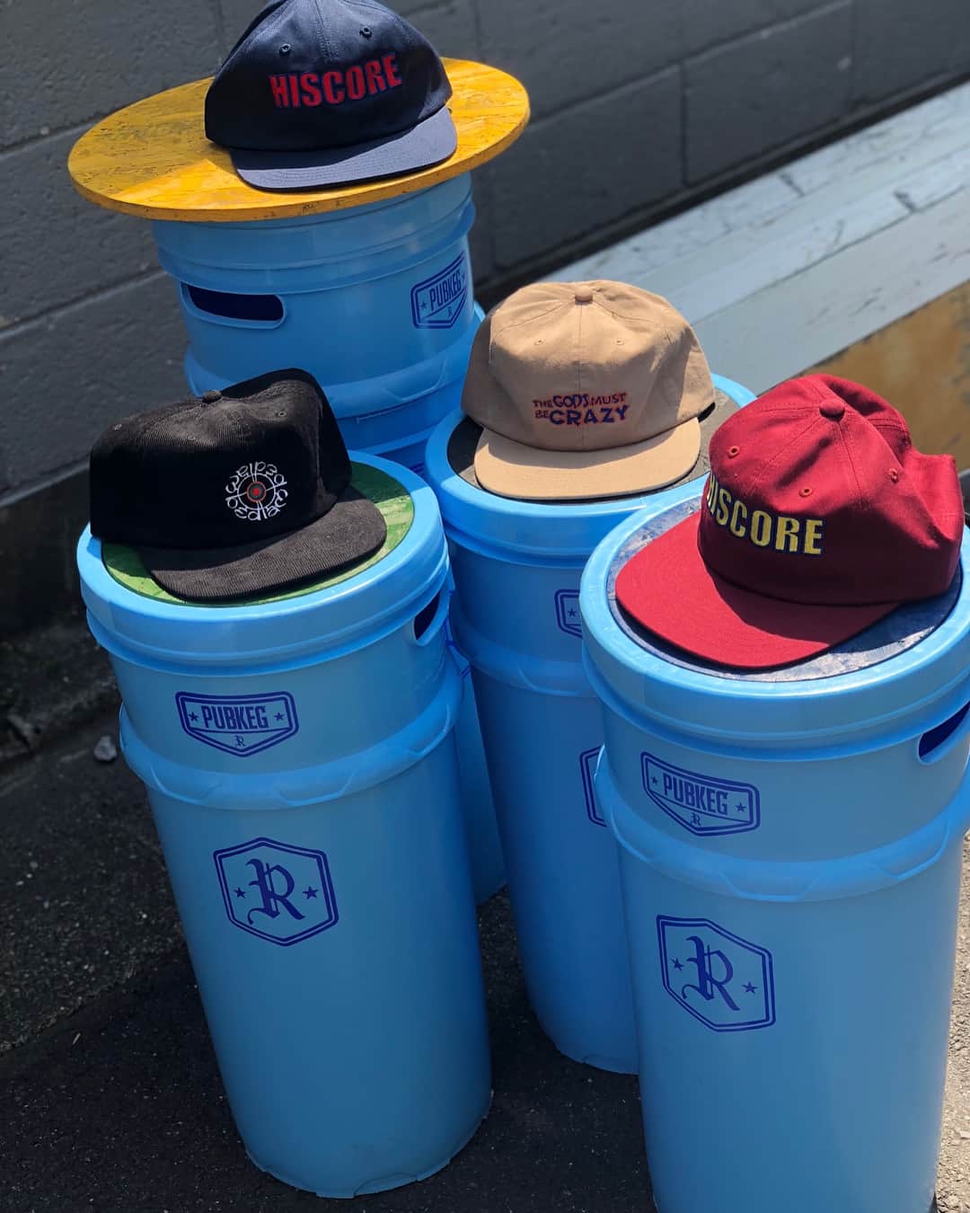 クーピーのインスタグラム：「bedlam  Cap & T  @guruscutandstand」