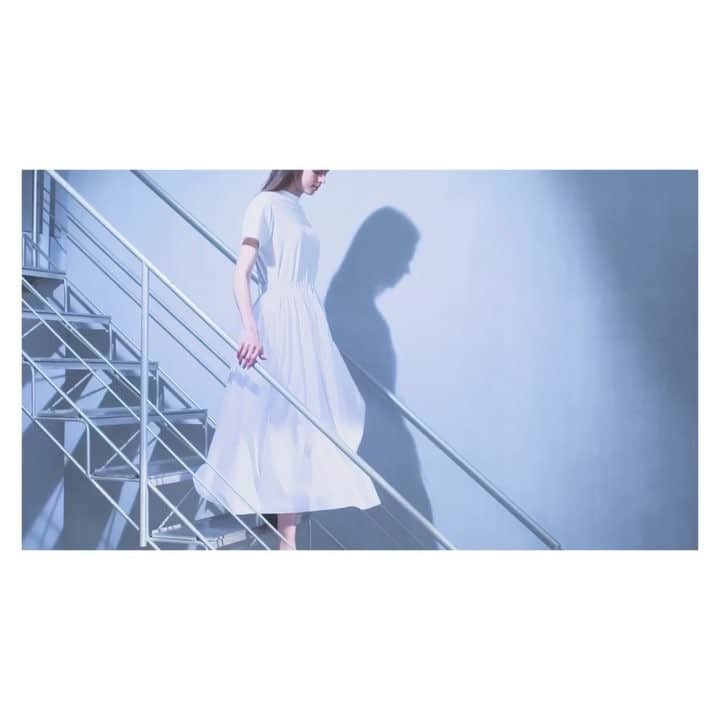 のインスタグラム：「𓆸 ●philosophy 肌に触れるものは、いつだって、 見た目も素材も心地よいものがいい。 一つひとつのかさなりが、 今日のわたしをつくってくれる。 −−−−− #Moii のimage movieはProfileのURLをclick☝︎ −−−−−−−−−−−−−−−−−−−− 2018.06.20.debut！ Moii cream Glory there モイ クリーム グローリーゼア −−−−−−−−−−−−−−−−−−−− #Moii #lebel #beauty #hair #care #hairsalon #natural #naturalcosme #モイ #モイクリーム #ルベル #ヘア #アルミ #ハンドクリーム #ハンドバーム #ボディクリーム #ナチュラル #自然由来成分 #ヘアサロン #美容室 #タカラベルモント」