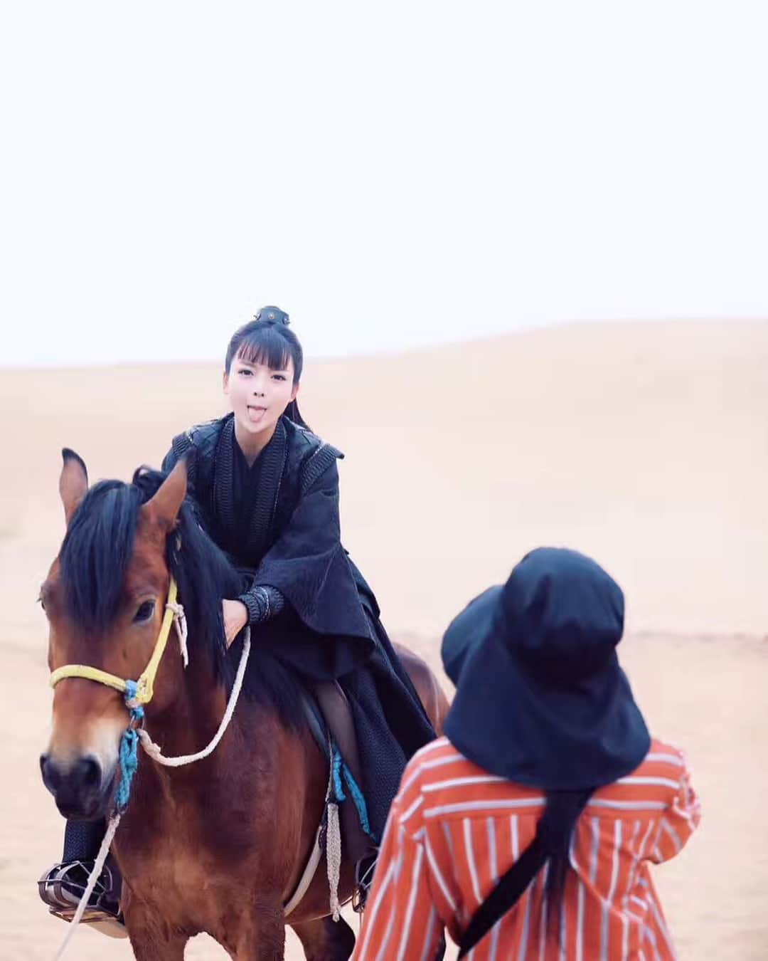 アンナ・ケイさんのインスタグラム写真 - (アンナ・ケイInstagram)「#ninja #desert #新龍門客棧 #北条风 #葉子淇 #沙漠」6月12日 8時45分 - annakay_47