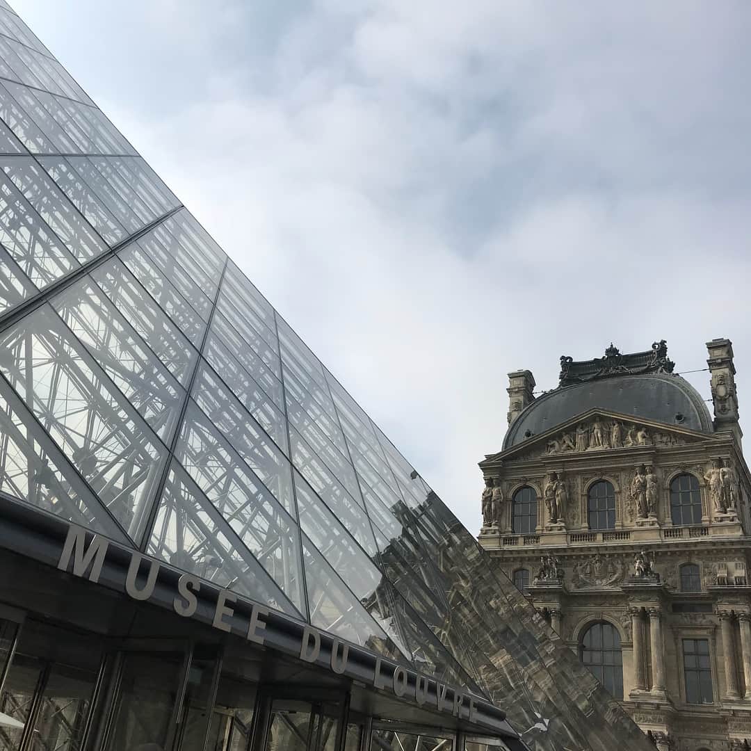 来栖あこさんのインスタグラム写真 - (来栖あこInstagram)「🇫🇷 #Paris #limyèbayo  #TourEiffel #MuséeduLouvre #ArcdeTriomphedelEtoile #エッフェル塔 #ルーブル美術館 #凱旋門」6月12日 14時39分 - akopai.081