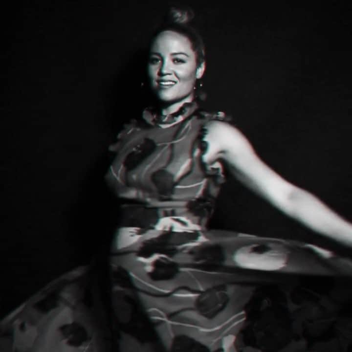 エリカ・クリステンセンのインスタグラム：「1. Great party @vanityfair, @maxmara and @womeninfilmla!  2. Great photo booth. I made everyone I talked to do it.  3. This dresss had to have its moment “in public”. 😉🌺🌺🌺」