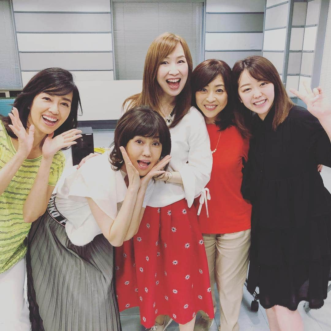 早見優さんのインスタグラム写真 - (早見優Instagram)「UTAGEのリハーサルにて。 オンエアは、６月２１日です！ #松本伊代 #松本明子 #森口博子 #峯岸みなみ  #UTAGE」6月13日 16時50分 - yuyuhayami