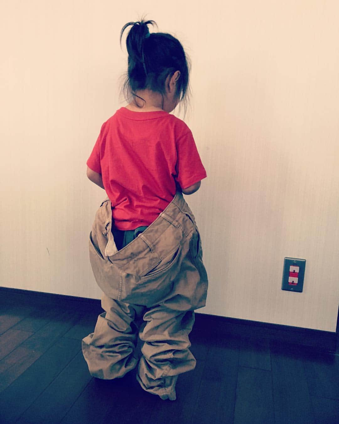松本さゆきのインスタグラム：「, #3歳 #娘 #日々笑える😂 #怒鳴ることも多いけど」