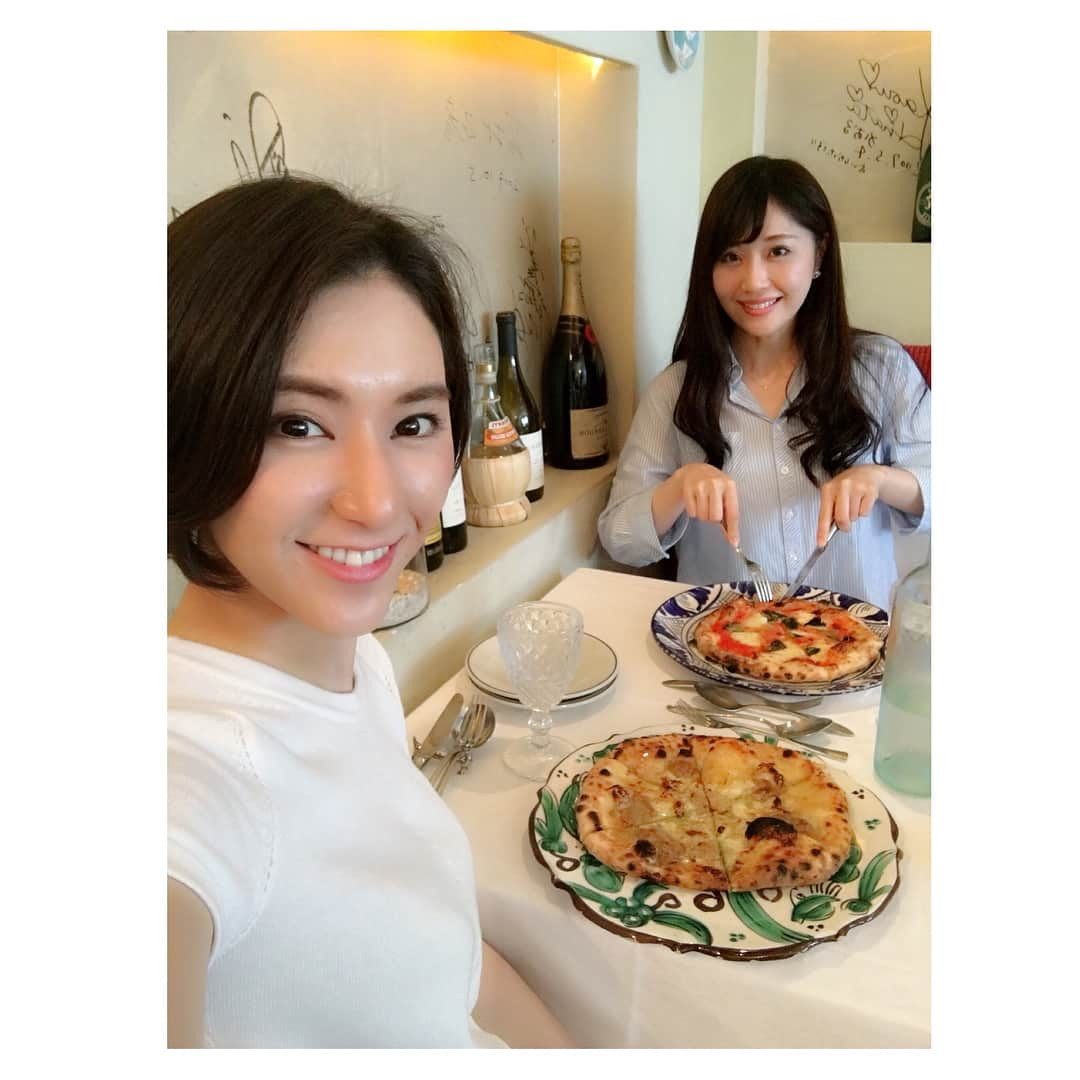 白井ゆかりさんのインスタグラム写真 - (白井ゆかりInstagram)「りなっちとランチ(^^) ピザ🍕をお腹いっぱい食べました。 青空もひろがって日差しのもとでは暑さも…🌞ちょっぴり夏らしさも感じつつ、夏のお出かけ🌻に行きたいねぇ〜とも話していましたよ✨」6月13日 18時32分 - yukari_shirai625