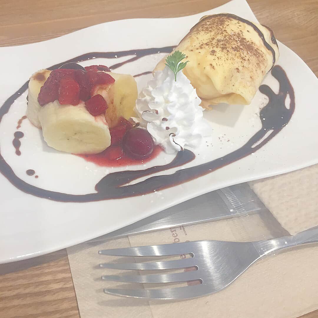 真剣佑さんのインスタグラム写真 - (真剣佑Instagram)「． ． お昼食べるところなくて結局、、♥🍓 ． #instagood #クレープ」6月13日 18時30分 - arata_21
