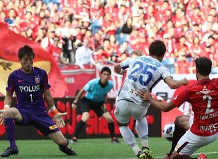 森晃太のインスタグラム：「今日で21歳になりました。お祝いのメッセージやプレゼントをくれた方々ありがとうございます🙇 これからもサッカーを楽しみたいと思います！もっともっと頑張ります💪」