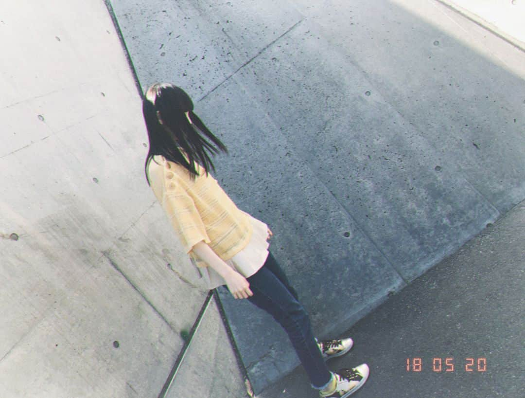 太野彩香さんのインスタグラム写真 - (太野彩香Instagram)「今日の服タグ付けしといたよ☺︎このトップスは森みはるちゃんに色選んでもらったやつ💛この色今年流行るって店員さん言ってたけどこの色着てる人あんまり見たことないです☺︎✌︎」5月20日 22時58分 - tanoayaka2