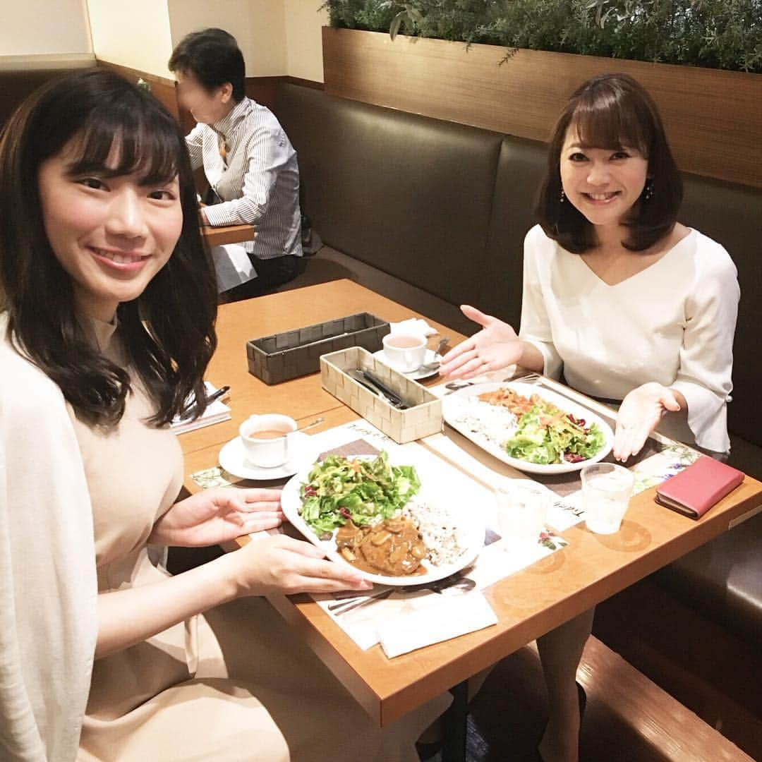 井上英里香さんのインスタグラム写真 - (井上英里香Instagram)「ランチ♡  学生時代に#アナウンサー志望 だったまみちゃんと久々に連絡を取って、先日ランチして来ましたー！！ . 若いって良いなぁ✨( ˊ̱˂˃ˋ̱ )✨ . . #アナウンサー #都内ランチ #近況報告 #ヘルシーレストラン #nodo #渋谷 #女子力高い #健康志向 #お店選びありがとう #平成生まれ #癒し #😍」5月21日 15時23分 - ribbonhome.erika