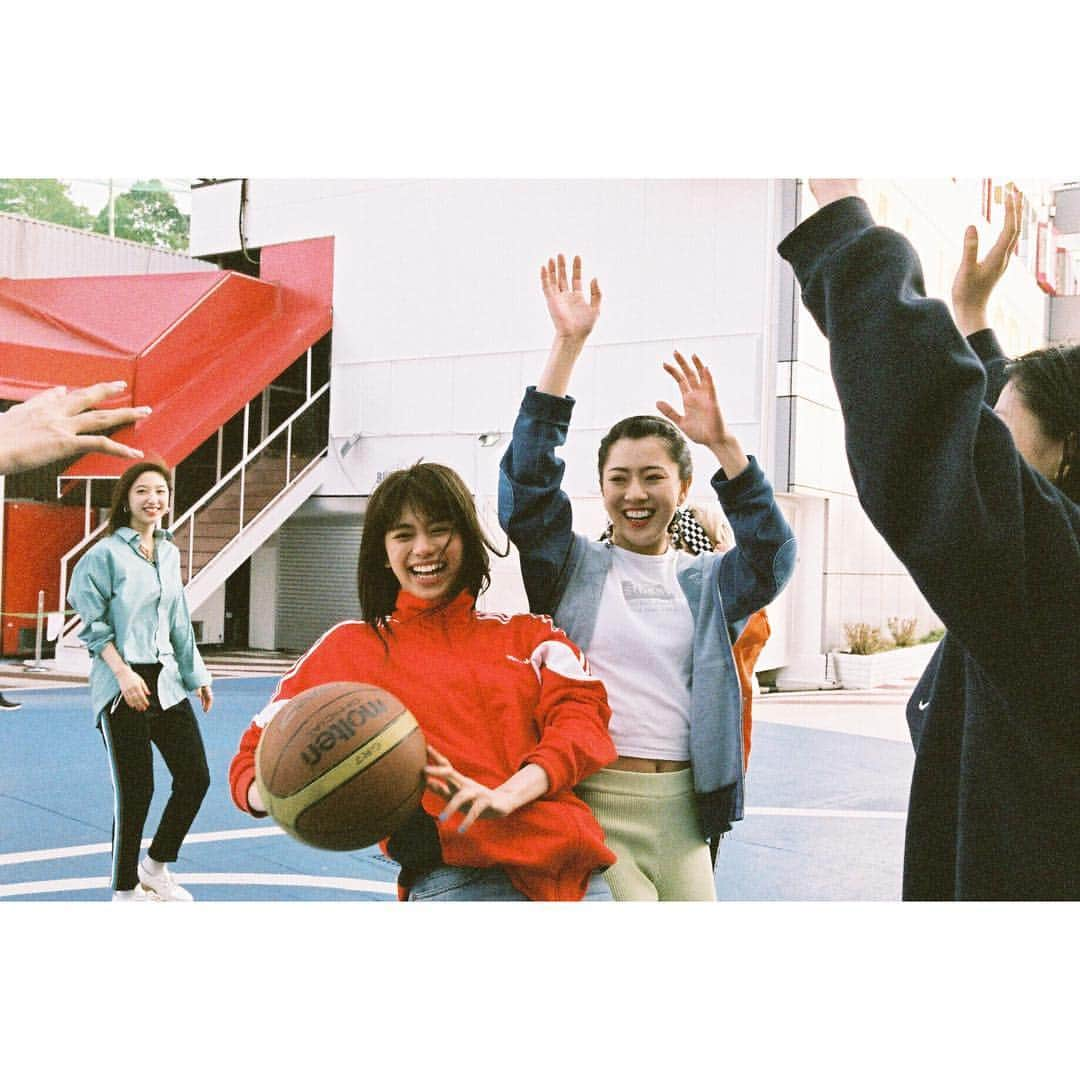 Aya（高本彩）さんのインスタグラム写真 - (Aya（高本彩）Instagram)「阿波踊り中じゃないよバスケ中だよ⛹️‍♀️🏀 #egirls #eg11 #アルバム発売まで #あと2日 #100pフォトブックは初回限定盤についてきます #photobyaya」5月21日 10時36分 - aya_dream04