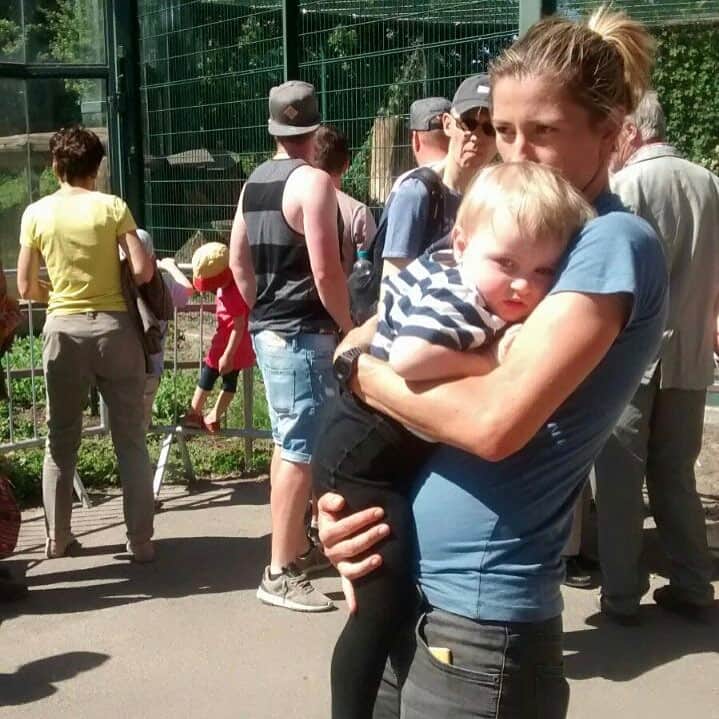 ビアンカ・シュミットのインスタグラム：「Stolze Tante 😁#daistwohljemandmüde#tierparkberlin#famielienzeit#freizeit#auszeitfürdieseele#prinzleopold#pumagirl」