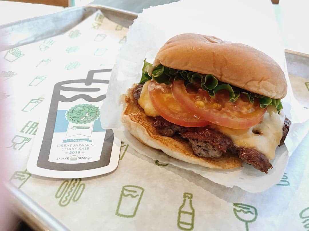 クロのグルメインスタ